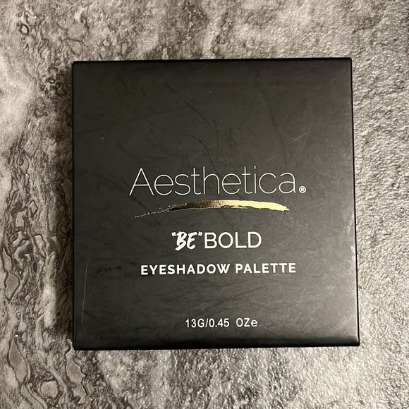 Aesthetica Be Bold Eyeshadow Palette - Picture 3 of 6